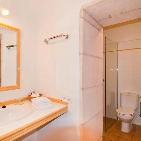 Leon De 3* Sineu (Mallorca)
